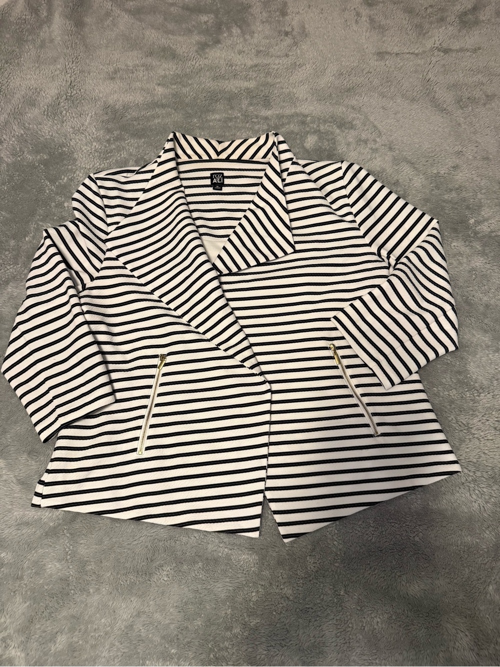 Roz & Ali Black and White Striped Blazer Jacket